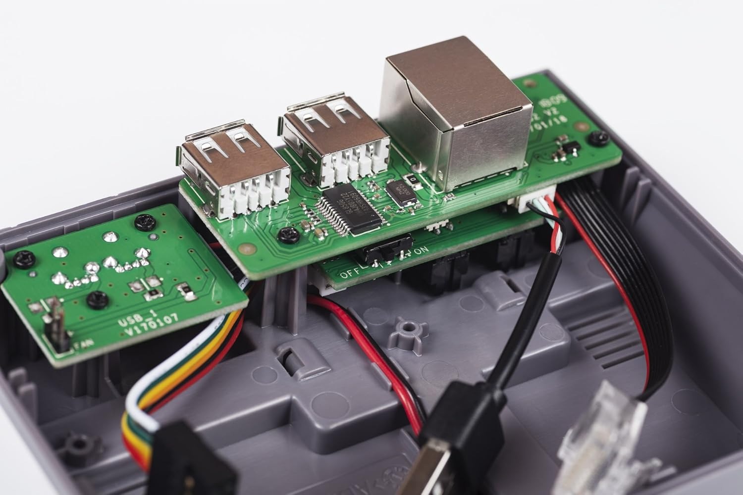 Retroflag NESPi Case Plus Func - огляд і ціна Turing Pi 2
